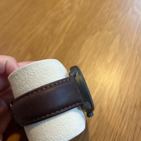 Vincero Gray Dial Watch with Brown Leather Strap - Picture 5 of 12